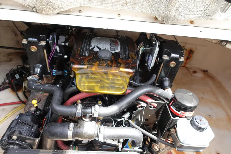 Slide: The Image of Chaparral 260 Signature 2003 - 16