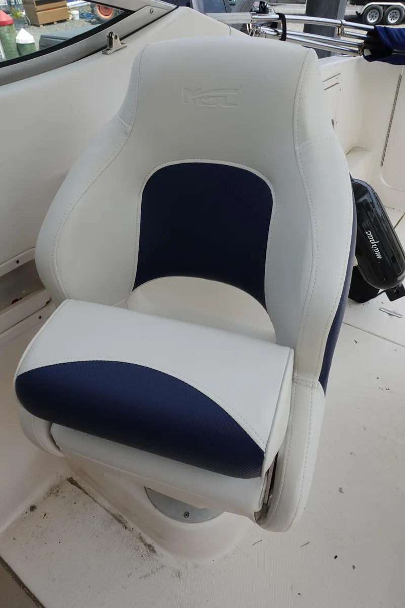 Slide: The Image of Chaparral 260 Signature 2003 - 3