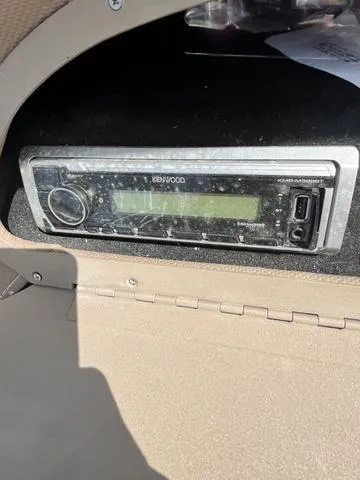Slide: The Image of Kenwood stereo system in a 2008 Cobalt 242 boat. - 22