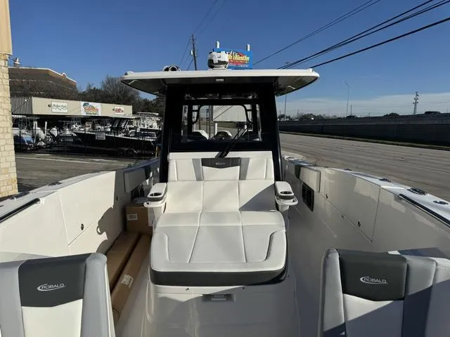 Slide: The Image of Robalo R360 Center Console 2024 - 55