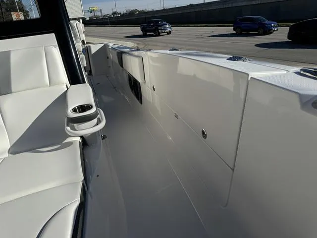 Slide: The Image of Robalo R360 Center Console 2024 - 57