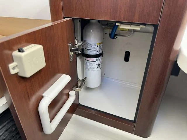 Slide: The Image of Robalo R360 Center Console 2024 - 61