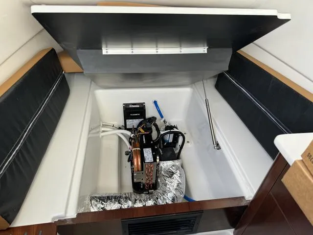 Slide: The Image of Robalo R360 Center Console 2024 - 69