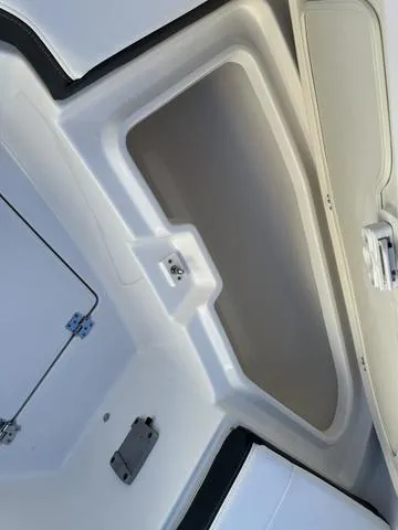 Slide: The Image of Robalo R360 Center Console 2024 - 79