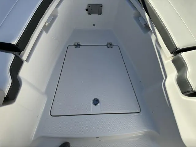 Slide: The Image of Robalo R360 Center Console 2024 - 86