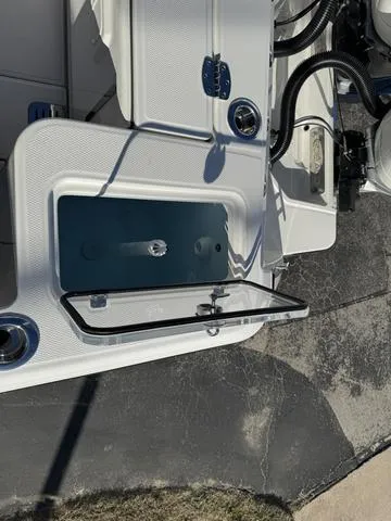 Slide: The Image of Robalo R360 Center Console 2024 - 92