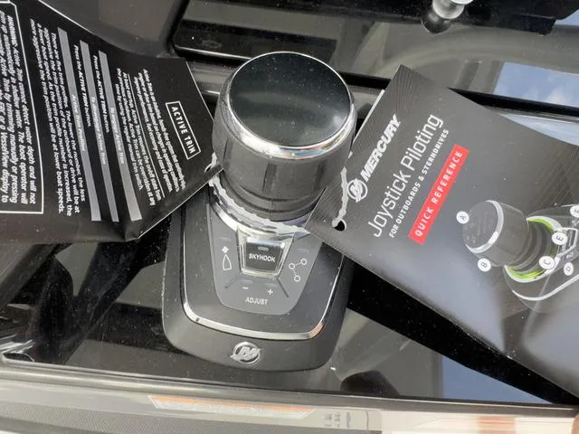 Slide: The Image of Mercury joystick piloting system on 2024 Blackfin 272 CC boat. - 30