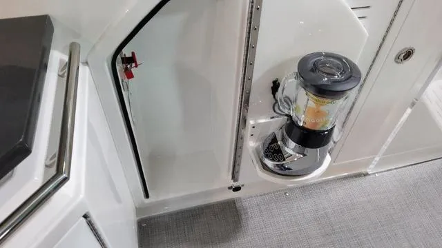 Slide: The Image of Formula 380 Super Sport Crossover 2022 - 57