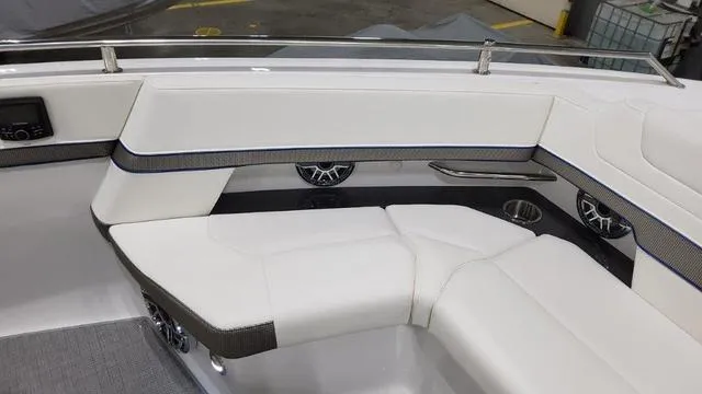 Slide: The Image of Formula 380 Super Sport Crossover 2022 - 65