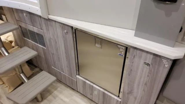 Slide: The Image of Formula 380 Super Sport Crossover 2022 - 83