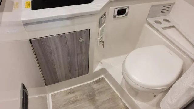 Slide: The Image of Formula 380 Super Sport Crossover 2022 - 85