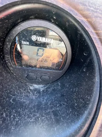 Slide: The Image of Yamaha tachometer on a 2015 Bennington 2275 RCW boat. - 8