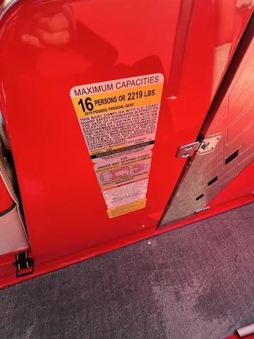 Slide: The Image of 2016 MasterCraft X30 boat capacity label, maximum 16 persons or 2219 lbs. - 21