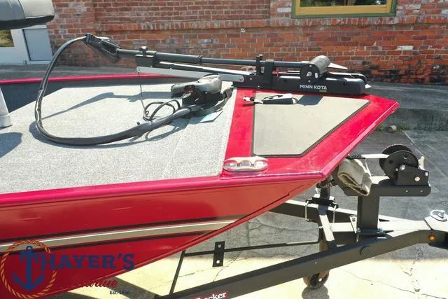 Slide: The Image of Tracker Bass Tracker Classic XL 2024 - 10