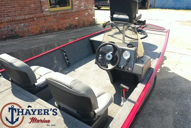 Slide: The Image of Tracker Bass Tracker Classic XL 2024 - 15