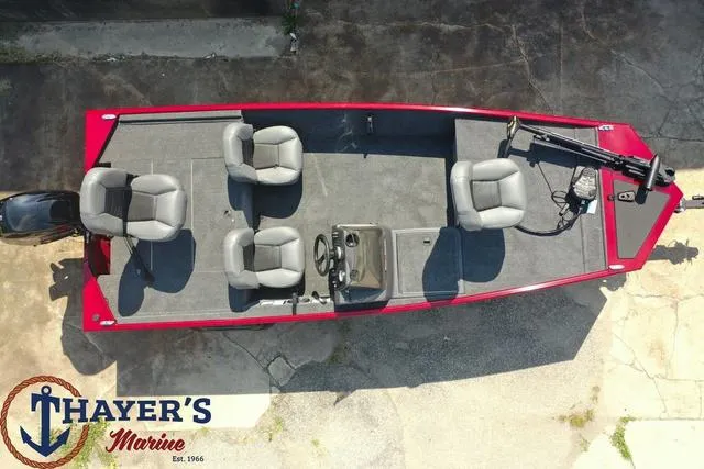 Slide: The Image of Tracker Bass Tracker Classic XL 2024 - 16