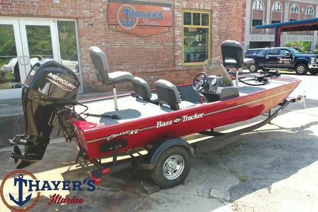 Slide: The Image of Tracker Bass Tracker Classic XL 2024 - 7