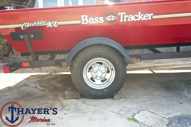 Slide: The Image of Tracker Bass Tracker Classic XL 2024 - 8