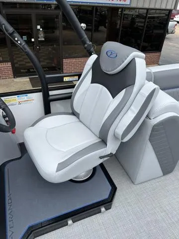 Slide: The Image of Veranda VS25RCT 2025 - 19