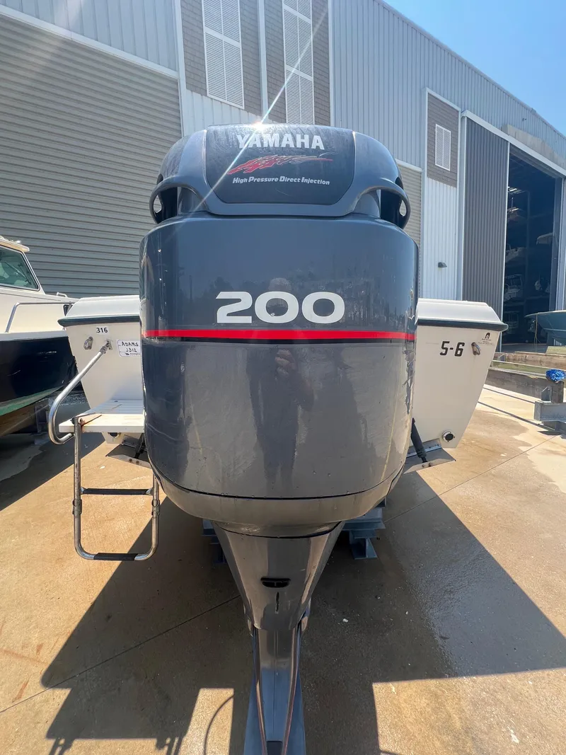 Slide: The Image of 1989 Grady-White Seafarer 226 with Yamaha 200 outboard motor. - 8