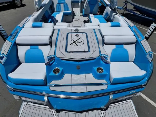 Slide: The Image of MasterCraft X22 2024 - 10