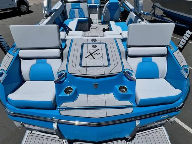 Slide: The Image of MasterCraft X22 2024 - 11