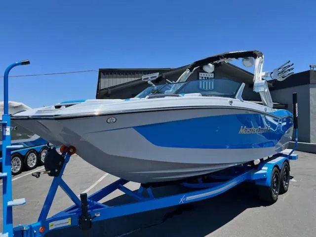 Slide: The Image of MasterCraft X22 2024 - 2