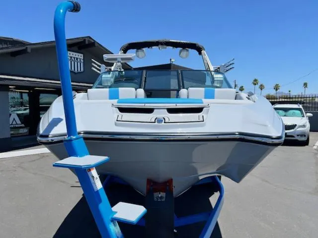 Slide: The Image of MasterCraft X22 2024 - 3