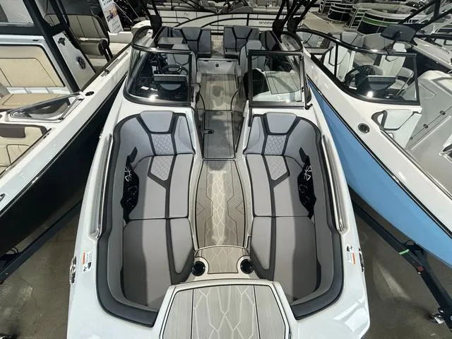 Slide: The Image of Yamaha 255XE 2024 - 25