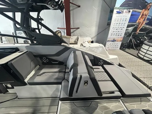 Slide: The Image of Yamaha 255XE 2024 - 6