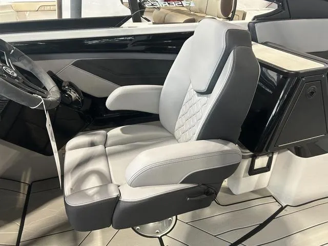 Slide: The Image of Yamaha 255XE 2024 - 18