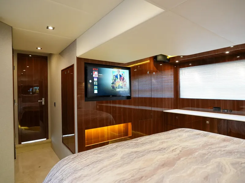 Slide: The Image of Cruisers Yachts 50 Cantius 2021 - 50