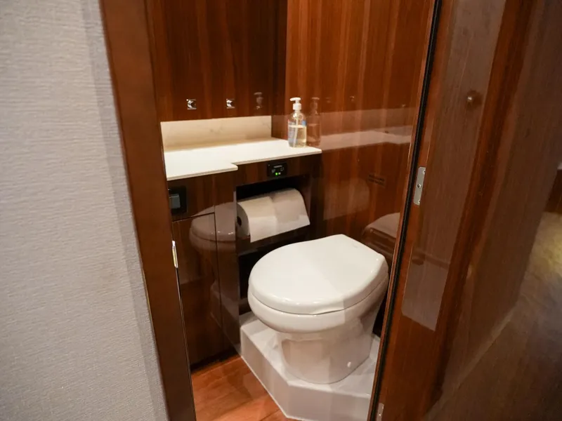 Slide: The Image of Cruisers Yachts 50 Cantius 2021 - 55