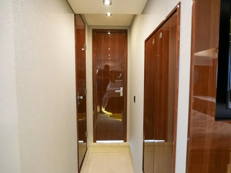 Slide: The Image of Cruisers Yachts 50 Cantius 2021 - 57