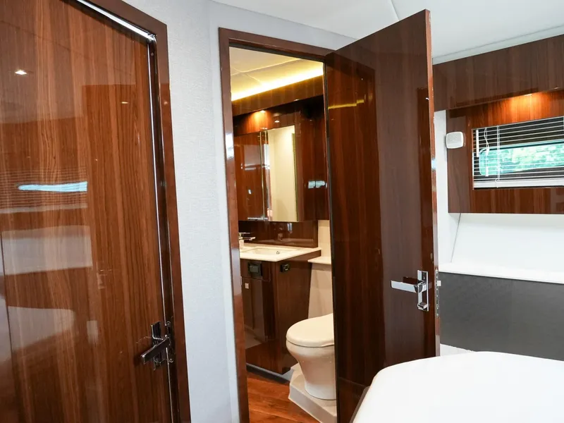 Slide: The Image of Cruisers Yachts 50 Cantius 2021 - 67