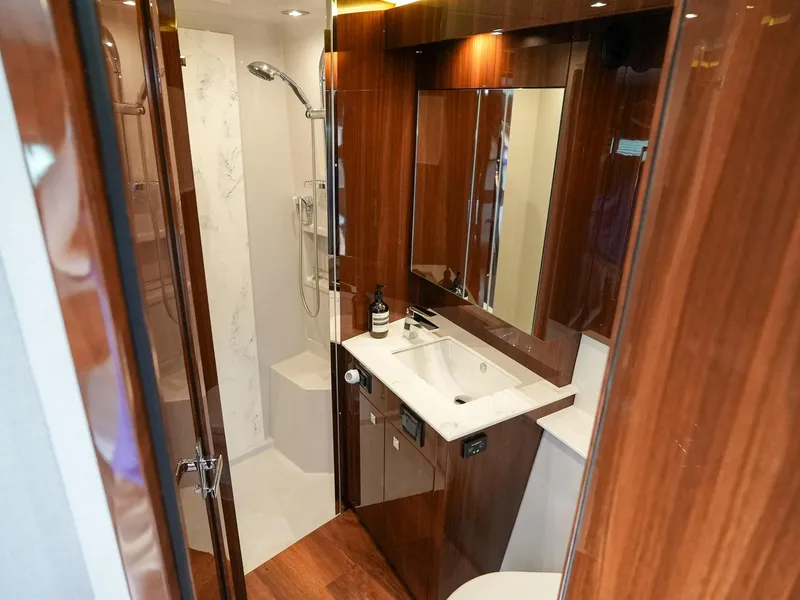 Slide: The Image of Cruisers Yachts 50 Cantius 2021 - 68