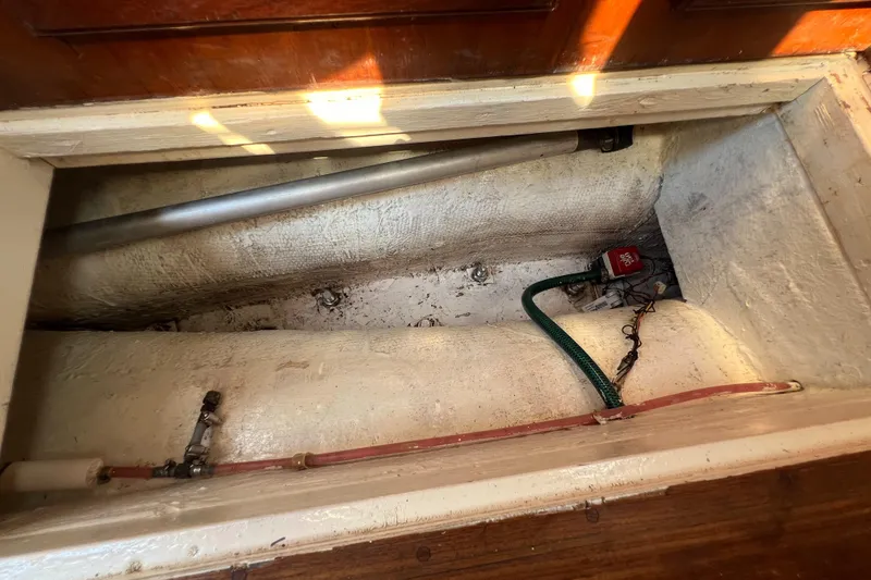 Slide: The Image of Campion C-320 Pilot House 1982 - 57