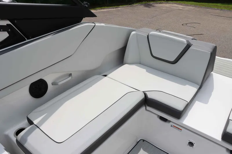 Slide: The Image of Yamaha AR250 2024 - 13