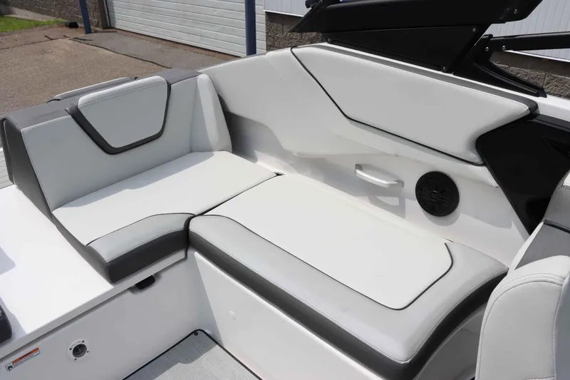 Slide: The Image of Yamaha AR250 2024 - 14