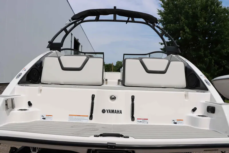 Slide: The Image of Yamaha AR250 2024 - 8