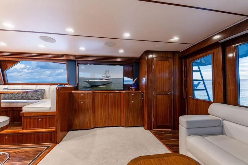 Slide: The Image of Salon - 22