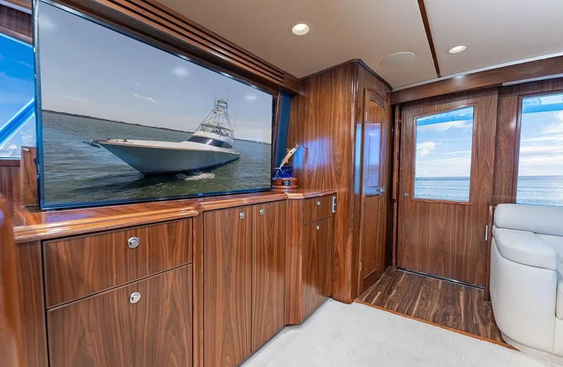 Slide: The Image of Salon TV - 23