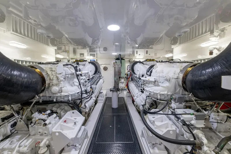 Slide: The Image of Viking 72 Convertible 2017 - 56