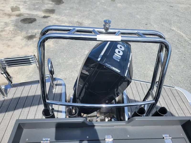 Slide: The Image of 2025 Harris Cruiser 210 boat with Mercury 200 outboard motor. - 25