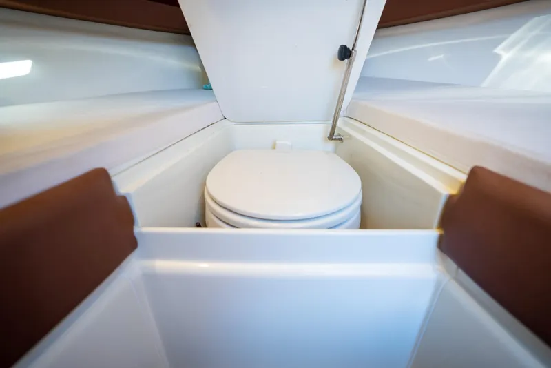 Slide: The Image of 2020 Riva Aquariva Super boat interior with compact toilet. - 23