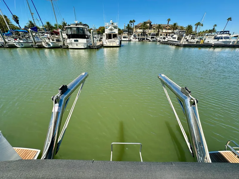 Slide: The Image of Lagoon 40 2020 - 66