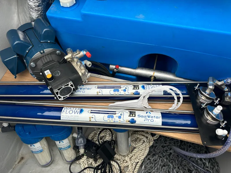 Slide: The Image of Lagoon 40 2020 - 75