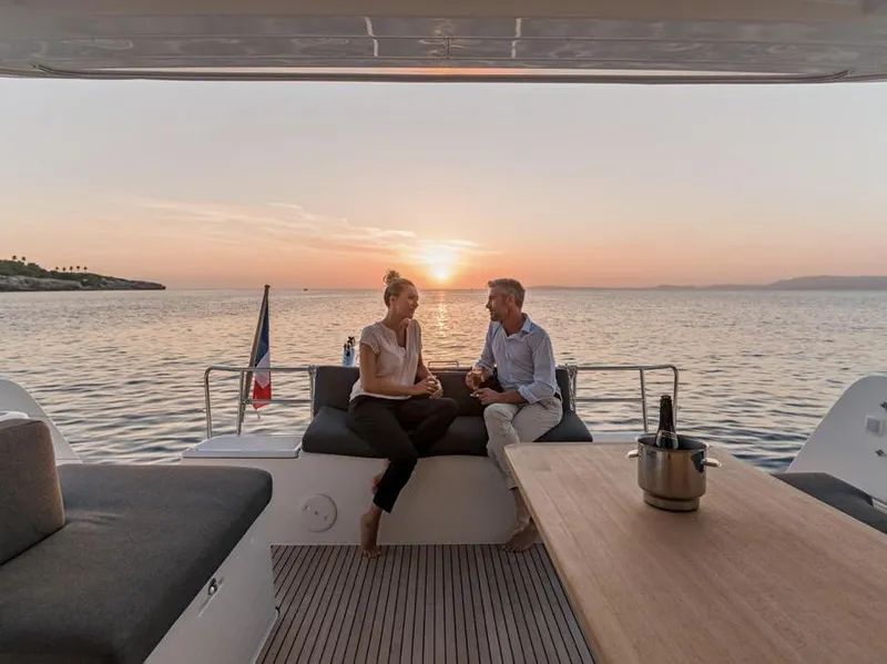 Slide: The Image of Lagoon 40 2020 - 77