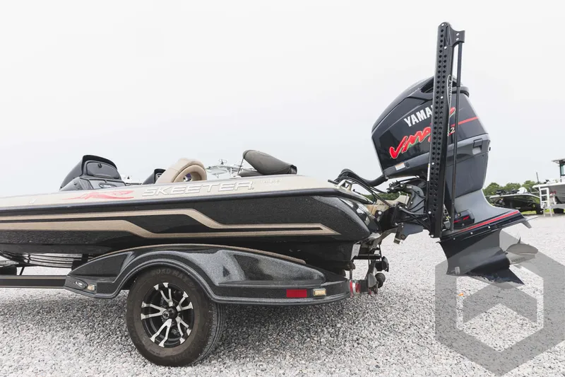 Slide: The Image of 2009 Skeeter ZX 200 boat with Yamaha VMAX engine on trailer. - 23
