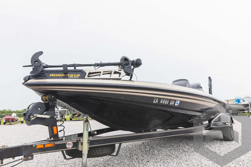 Slide: The Image of 2009 Skeeter ZX 200 boat on a trailer, side view. - 27